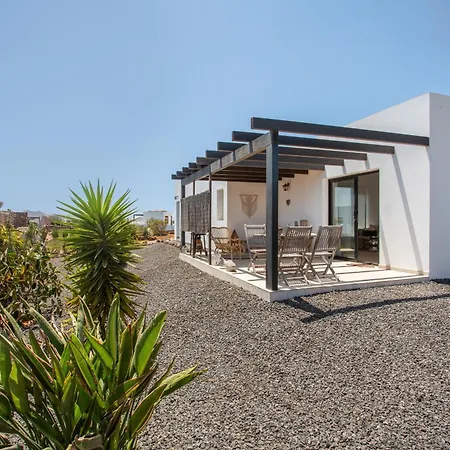 Dharma- Casa Con Encanto La Oliva