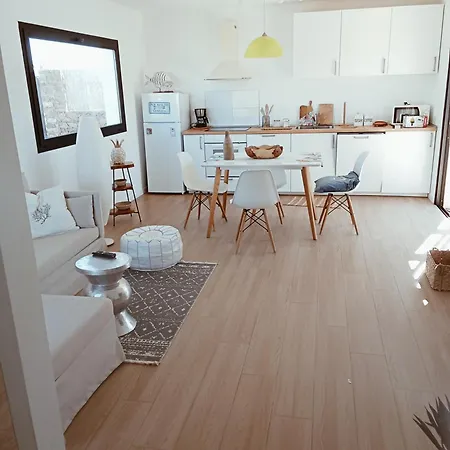 Dharma- Casa Con Encanto * La Oliva