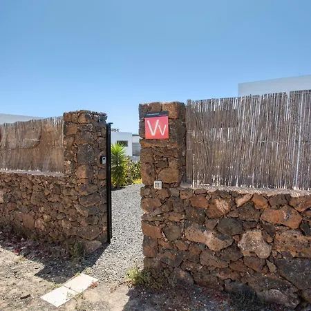 Dharma- Casa Con Encanto * La Oliva